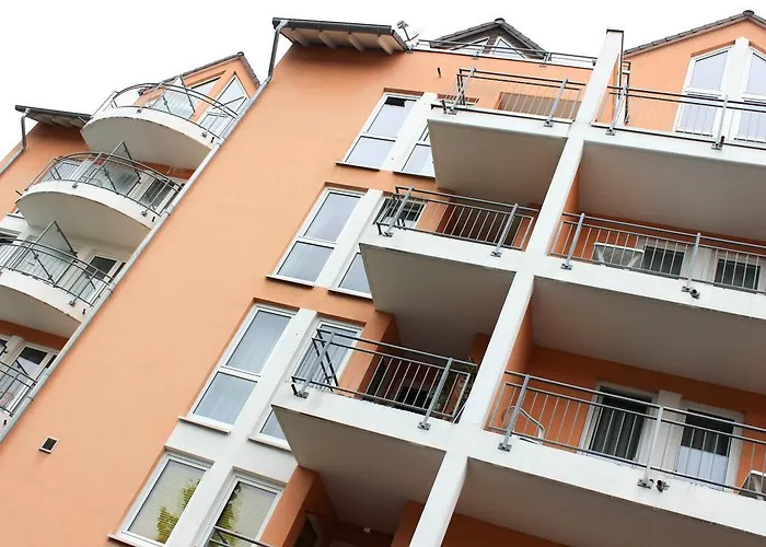 科布伦次公寓酒店 *