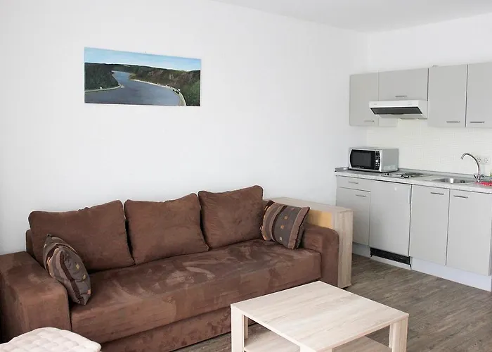 科布伦次公寓酒店 *